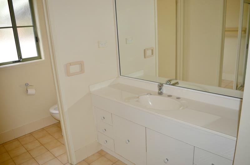 2/41 Schipp Street FOREST HILL 5