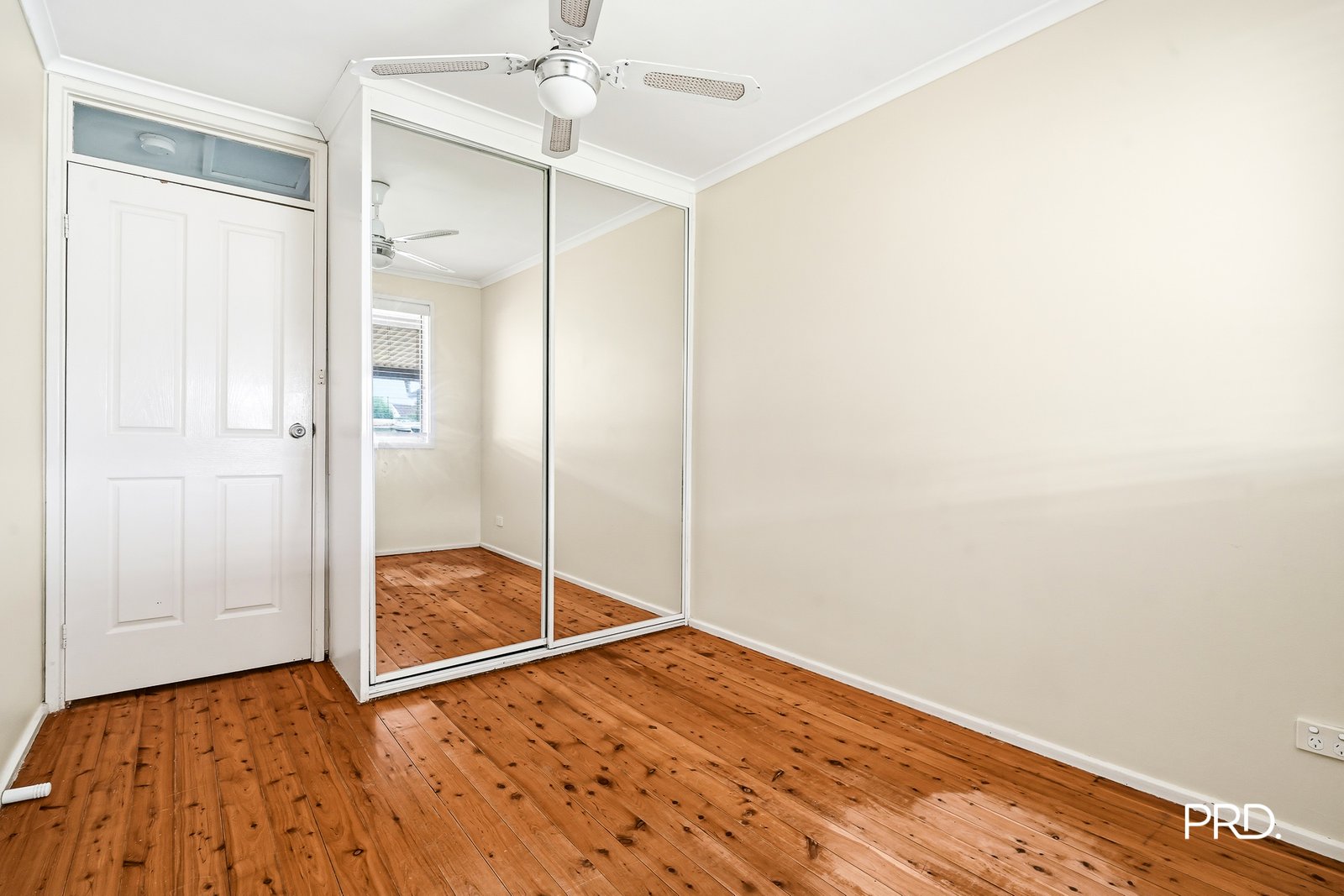 241 Smith St  South Penrith 5