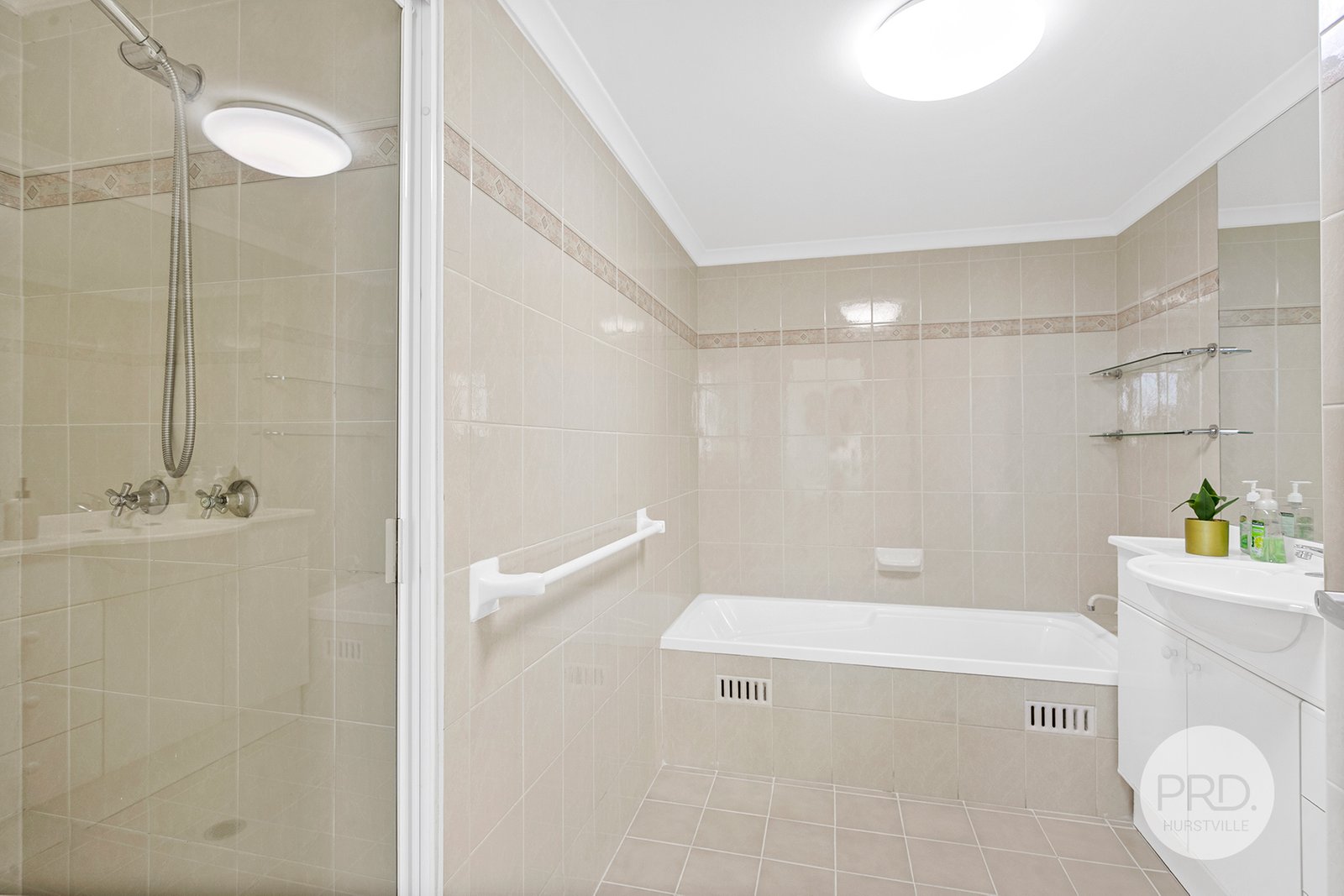 24/1 The Avenue HURSTVILLE 5