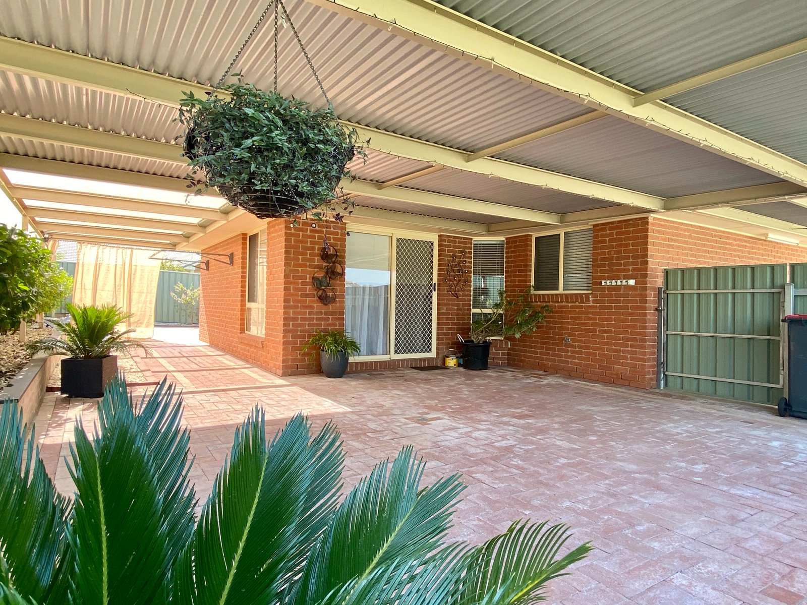 241 Vickers Road LAVINGTON 12