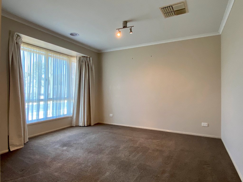 241 Vickers Road LAVINGTON 4