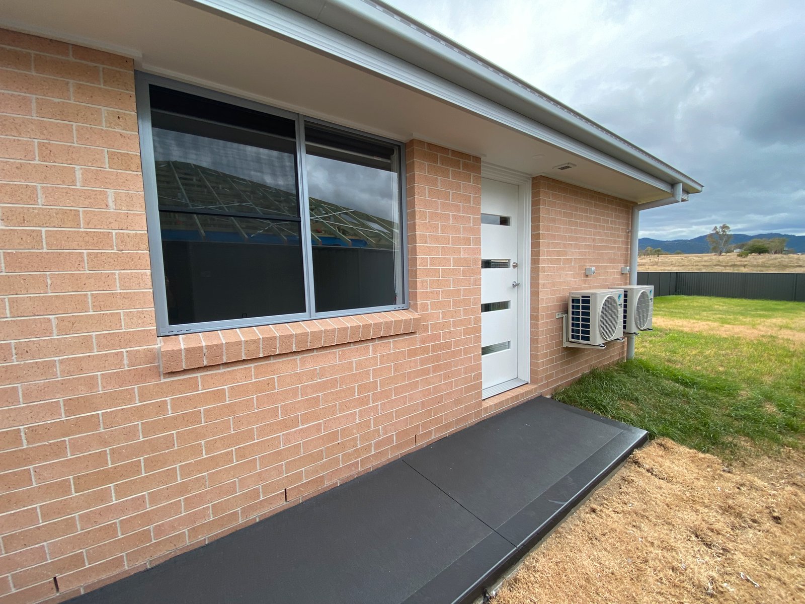 2/41 Wattle Street KOOTINGAL 1