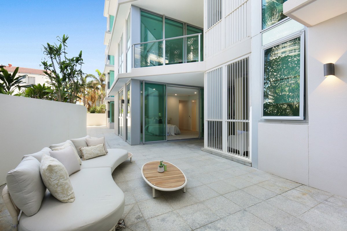 24/106 The Esplanade Burleigh Heads 19