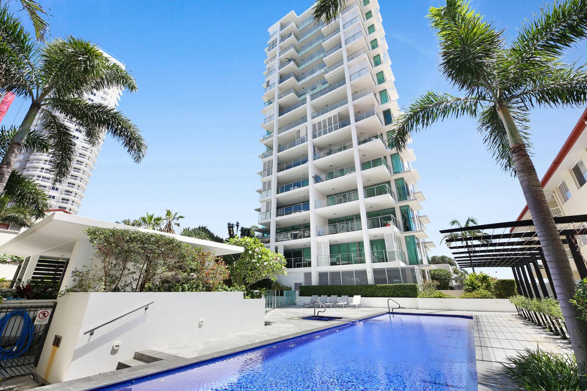 24/106 The Esplanade Burleigh Heads 30