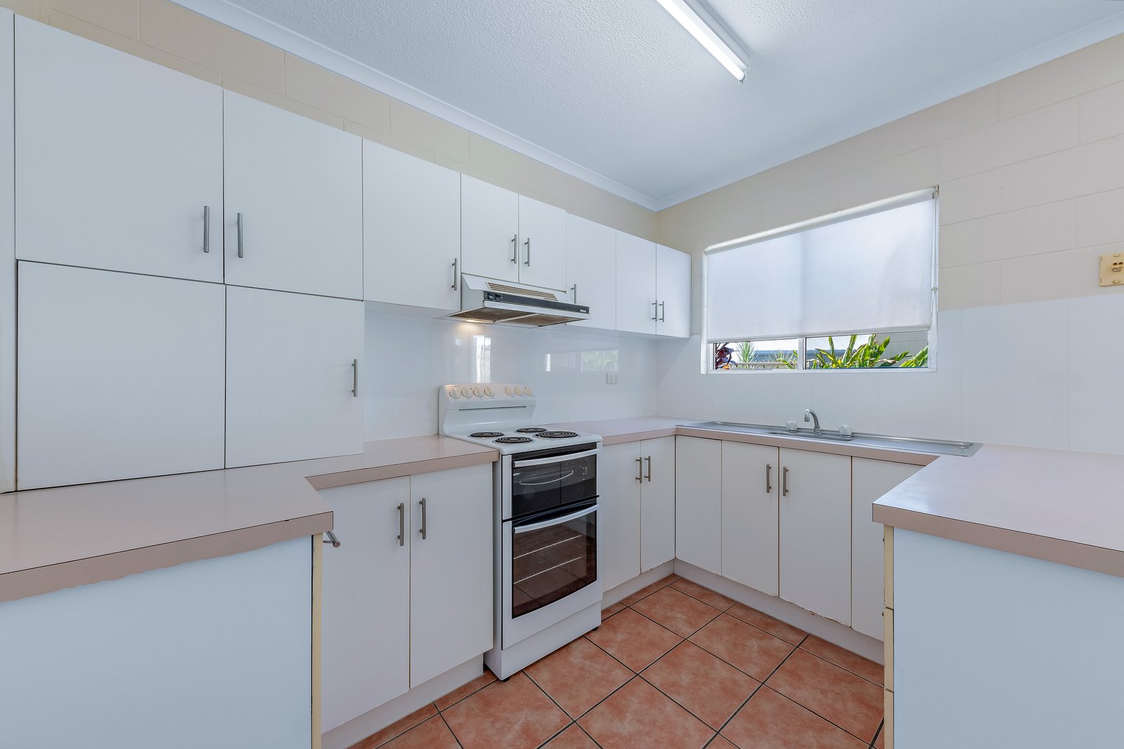 24/11 Island Drive CANNONVALE 4