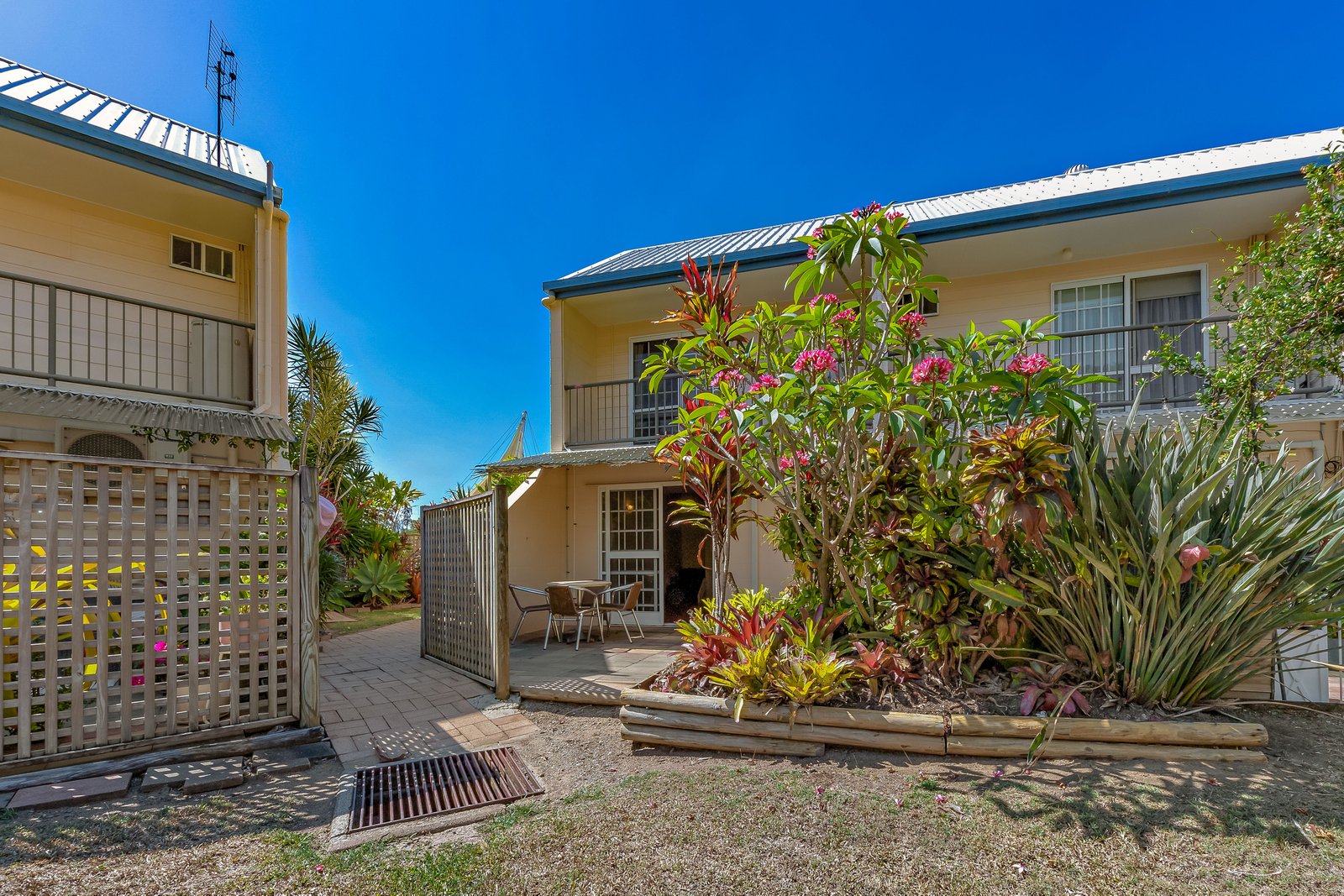 24/11 Island Drive CANNONVALE 6