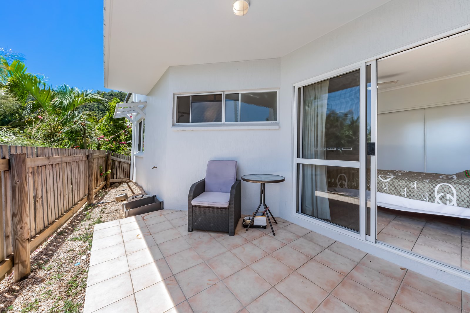 24/12-18 Eshelby Drive CANNONVALE 6
