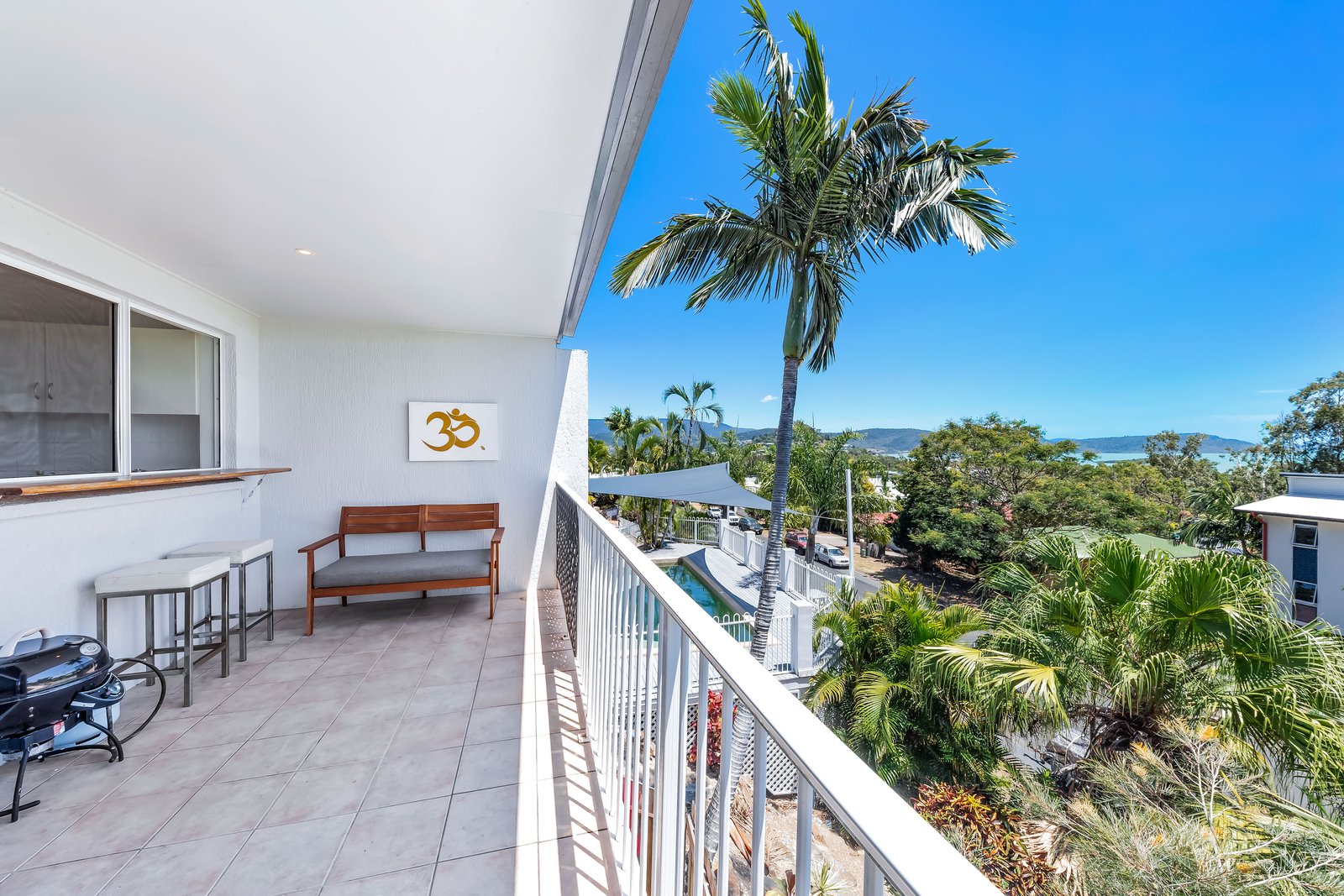 24/12-18 Eshelby Drive CANNONVALE 10