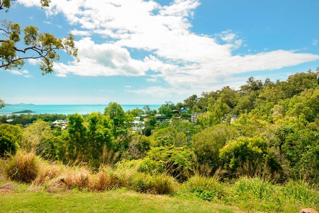 24/13 Border Drive CANNONVALE 2