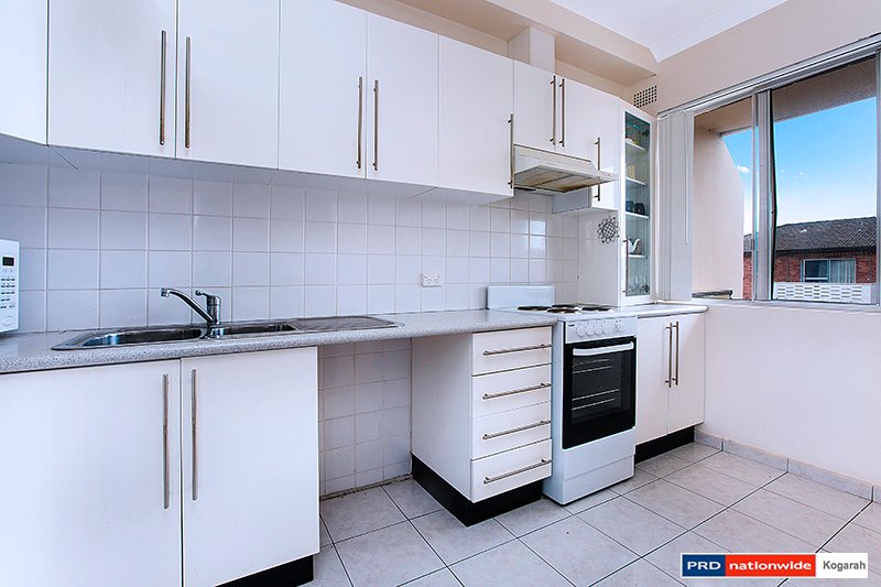 24/142 Chuter Avenue SANS SOUCI 2