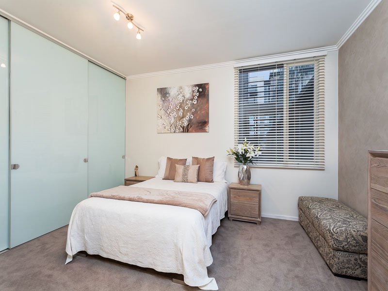 Gallery: 24/15 Beach Street