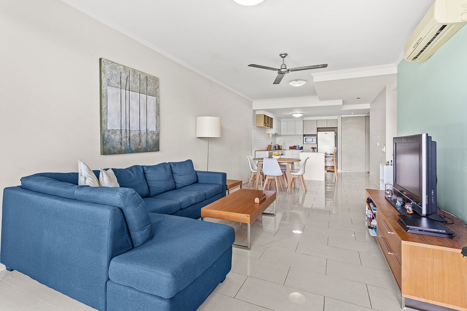 24/15 Flame Tree Court AIRLIE BEACH 6