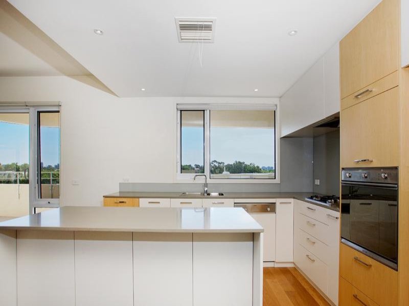 Gallery: 24/15 Liardet Street