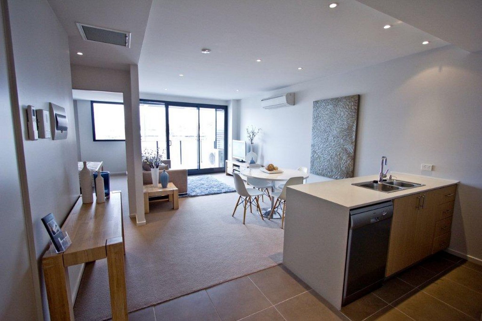 24/166 Bathurst Street HOBART 3