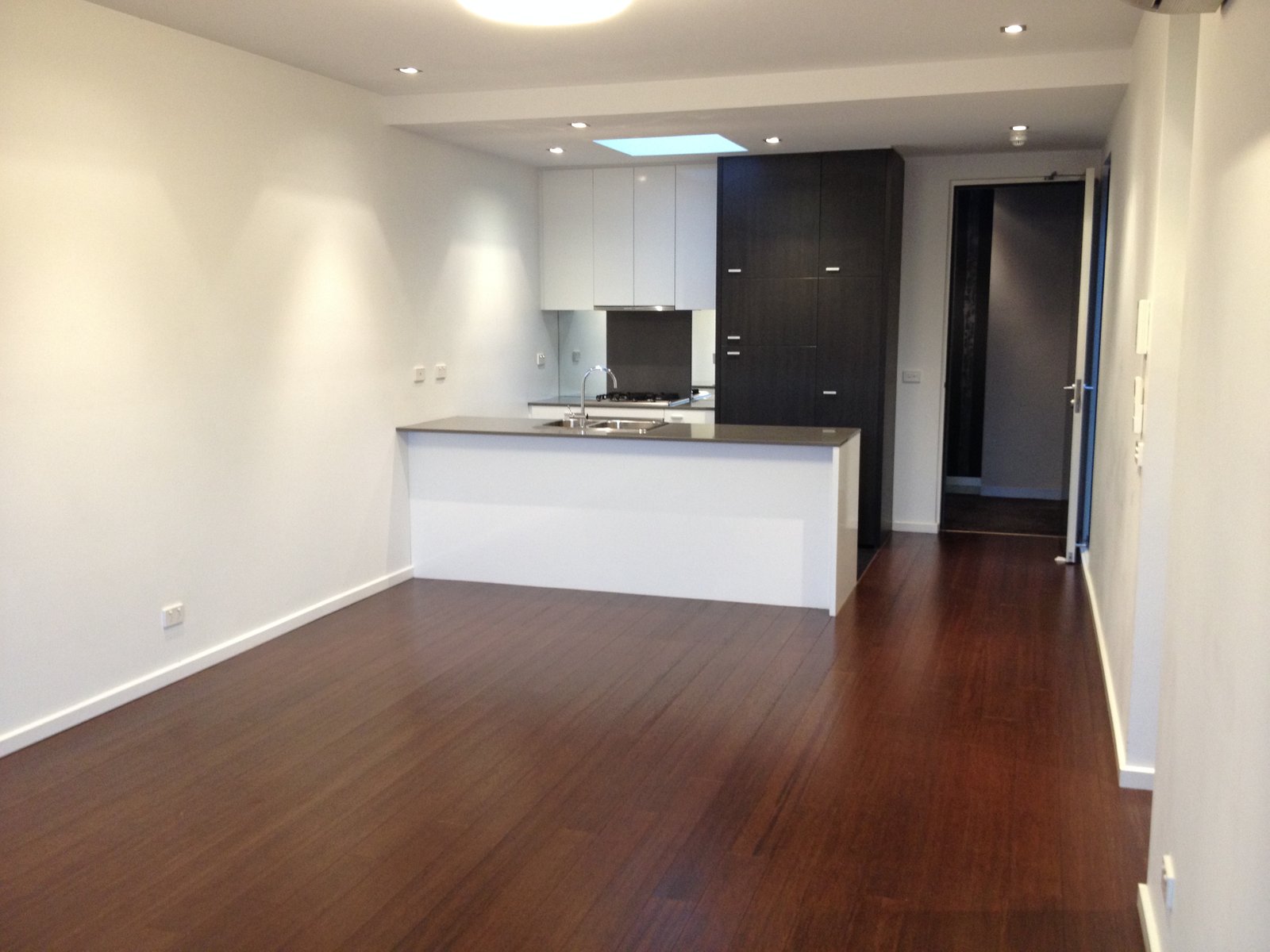 Gallery: 24/17 Robe Street