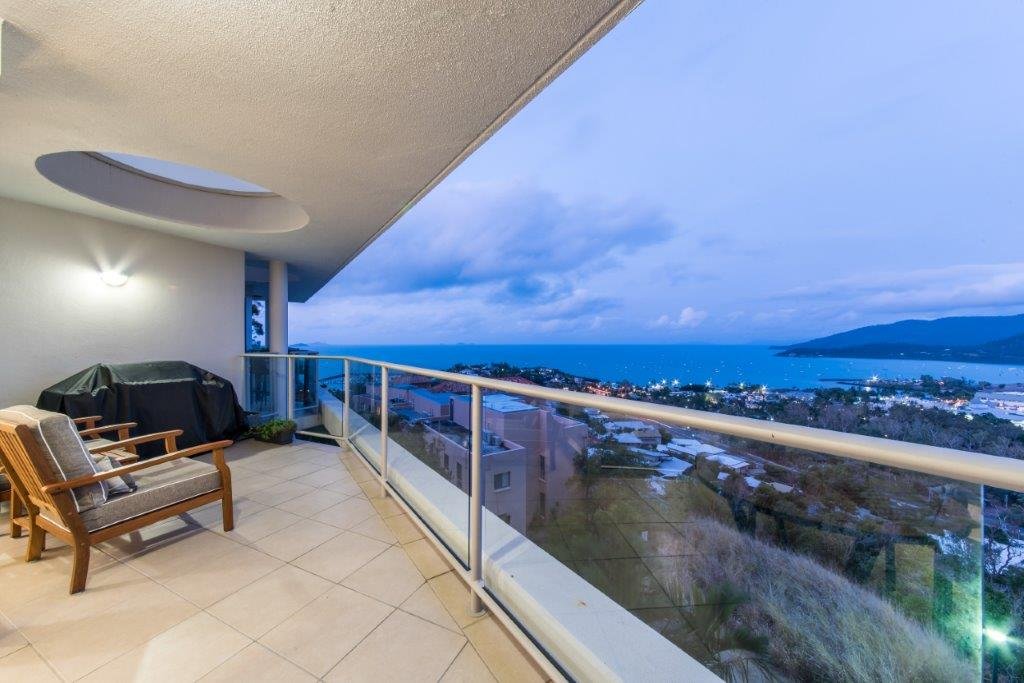 24/18 Seaview Drive AIRLIE BEACH 2