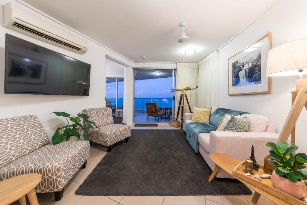 24/18 Seaview Drive AIRLIE BEACH 4