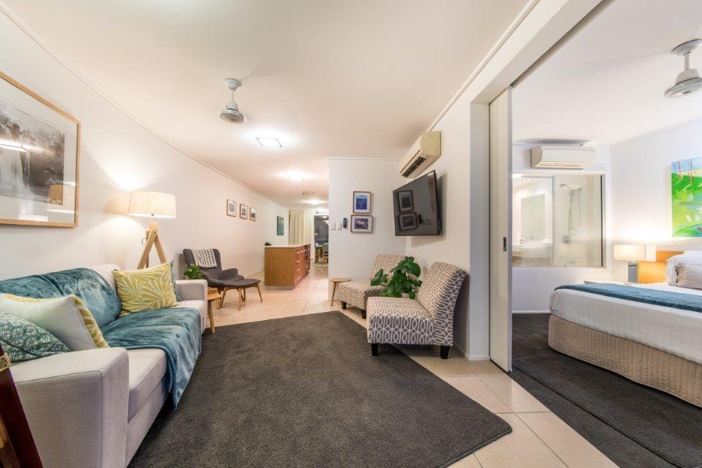 24/18 Seaview Drive AIRLIE BEACH 23