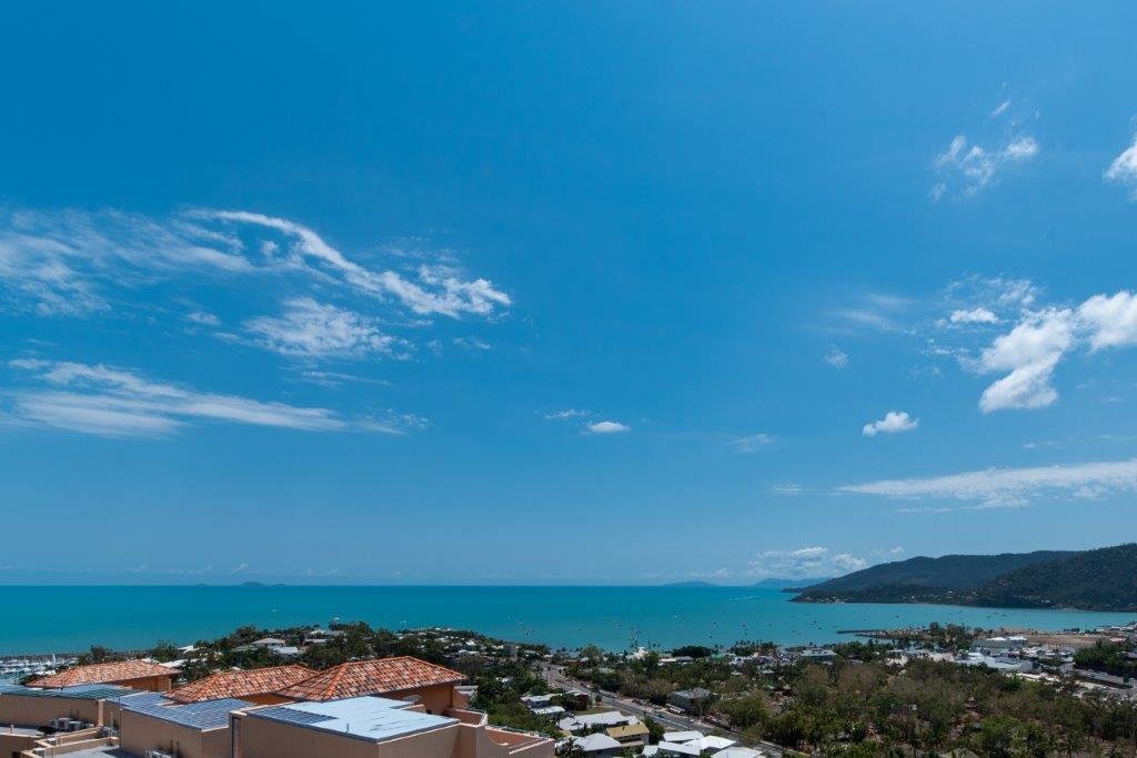 24/18 Seaview Drive AIRLIE BEACH 25