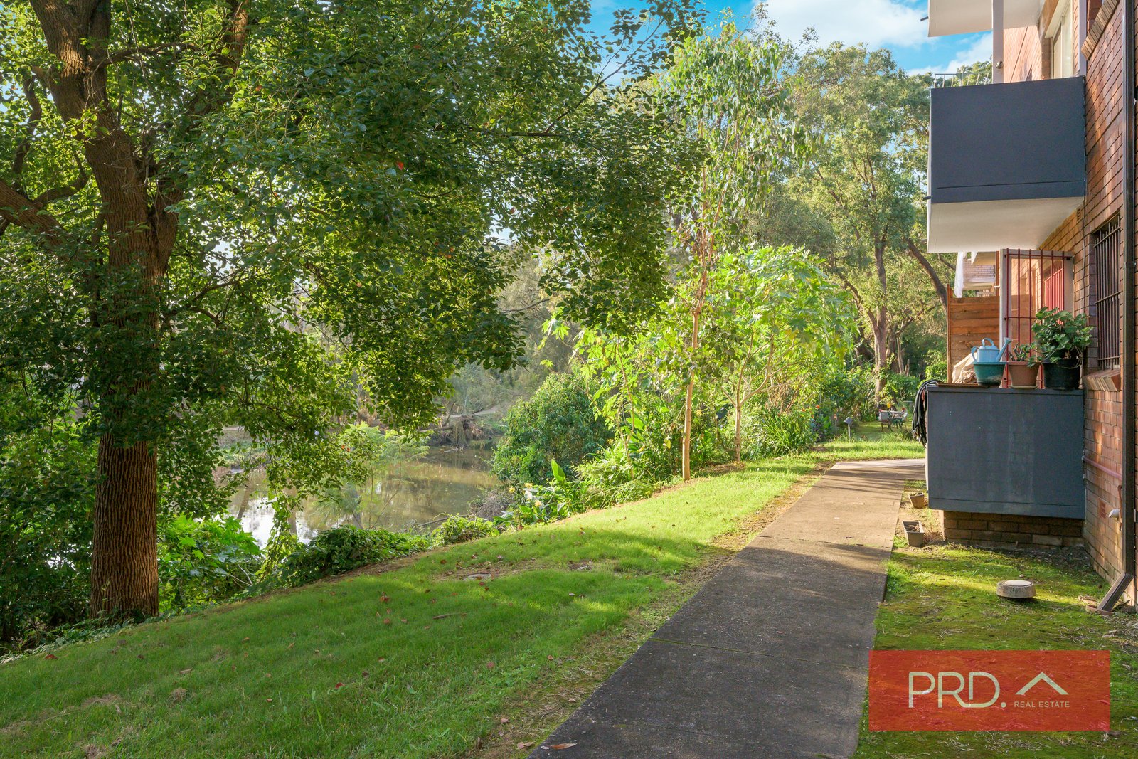 24/186-188 Sandal Crescent CARRAMAR 8