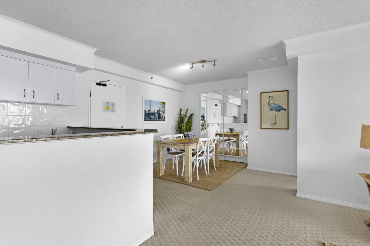 24/186 The Esplanade Burleigh Heads 10