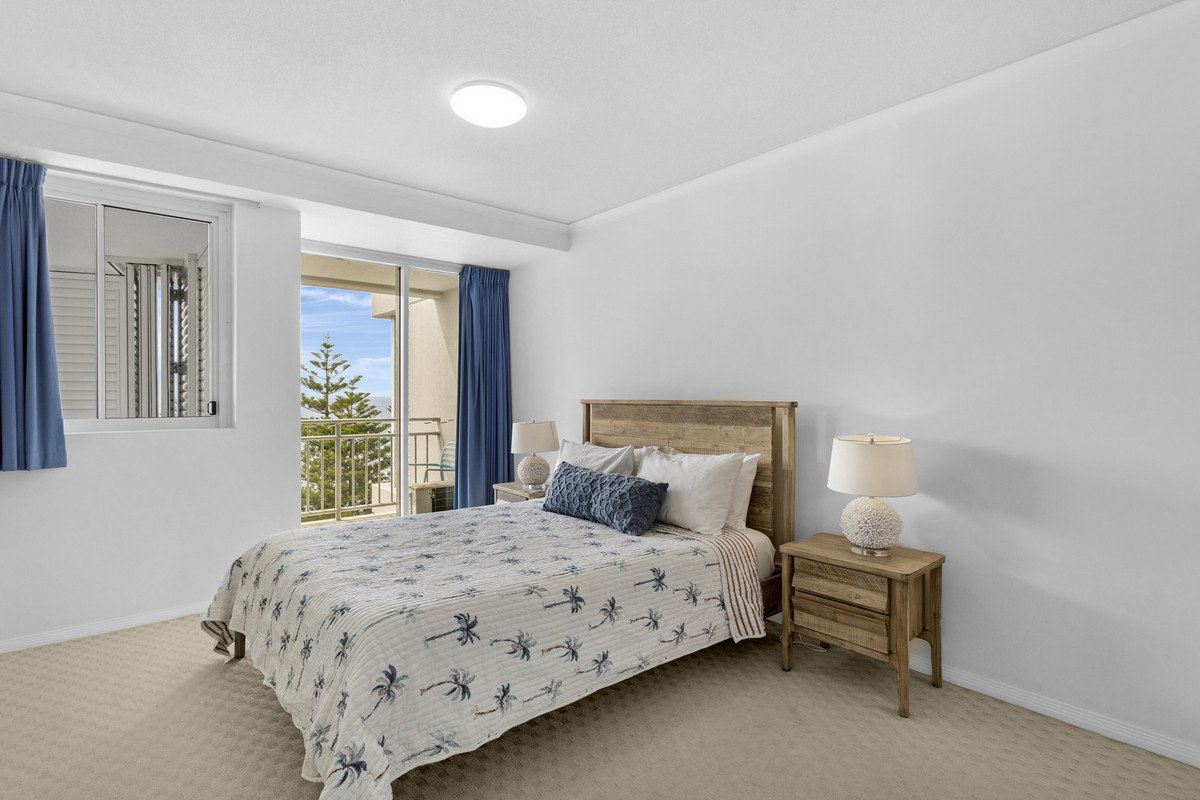 24/186 The Esplanade Burleigh Heads 11