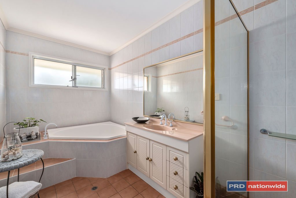 24/2-5 Shearwater Place KORORA 16