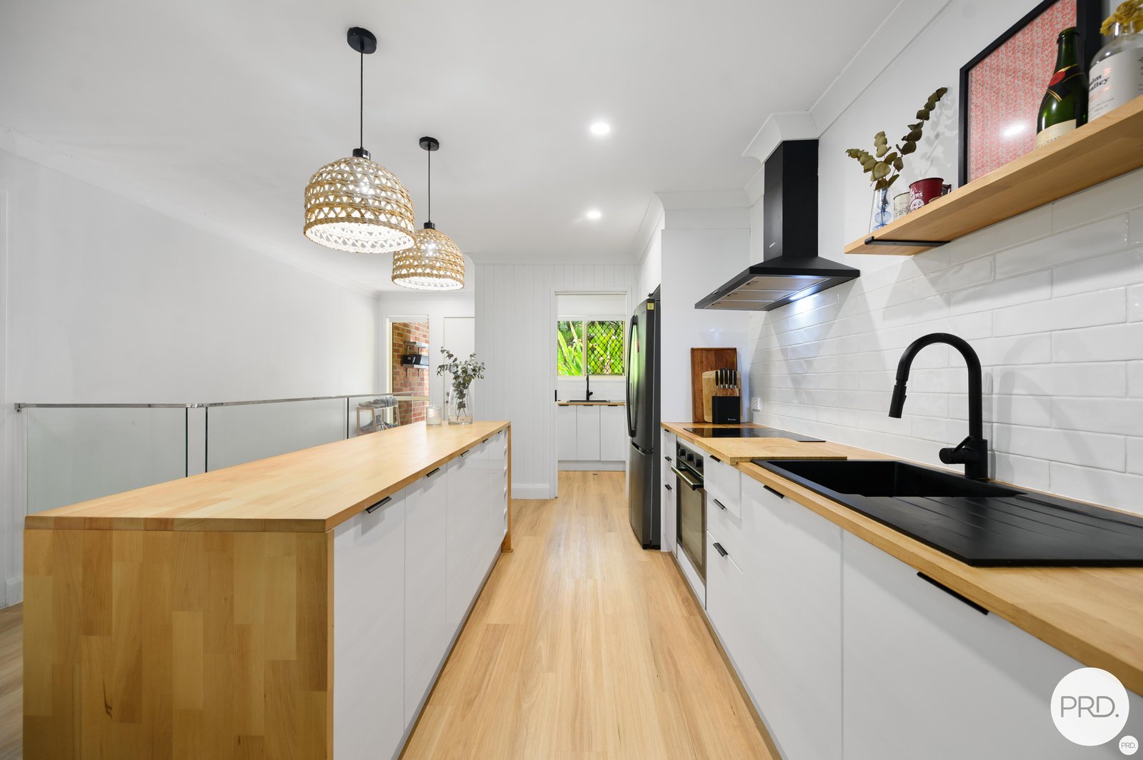 24/2-6 Simpsons Rd  CURRUMBIN WATERS 5