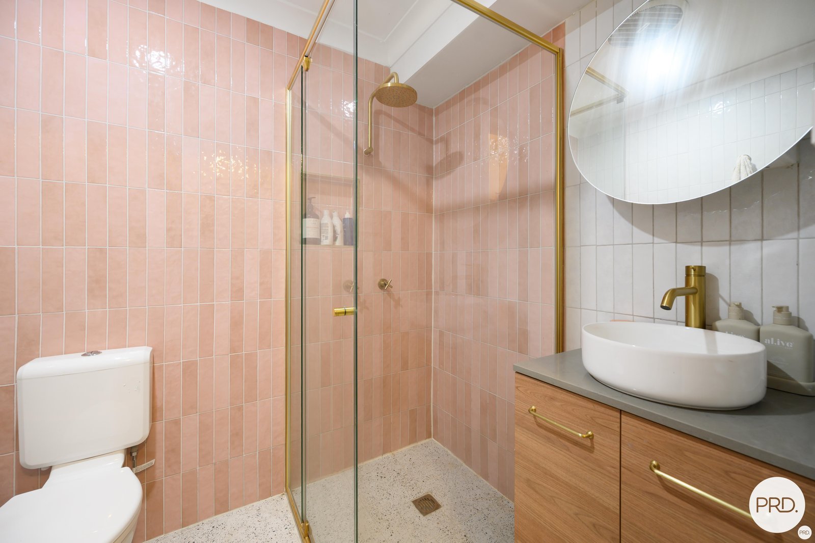 24/2-6 Simpsons Rd  CURRUMBIN WATERS 9