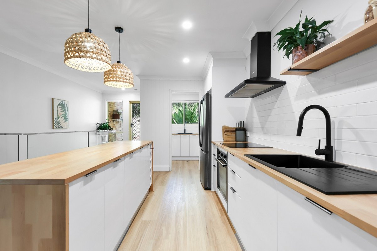 24/2-6 Simpsons Road Currumbin Waters 4