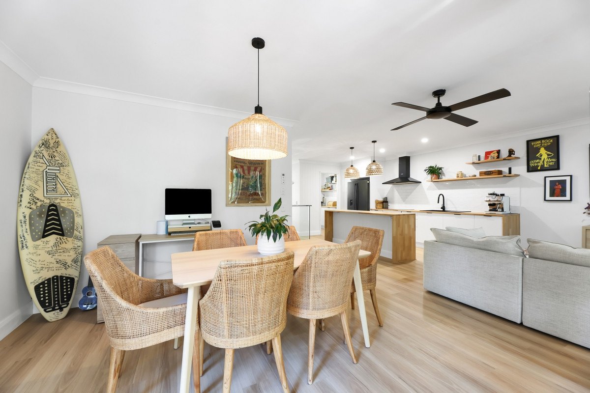 24/2-6 Simpsons Road Currumbin Waters 11