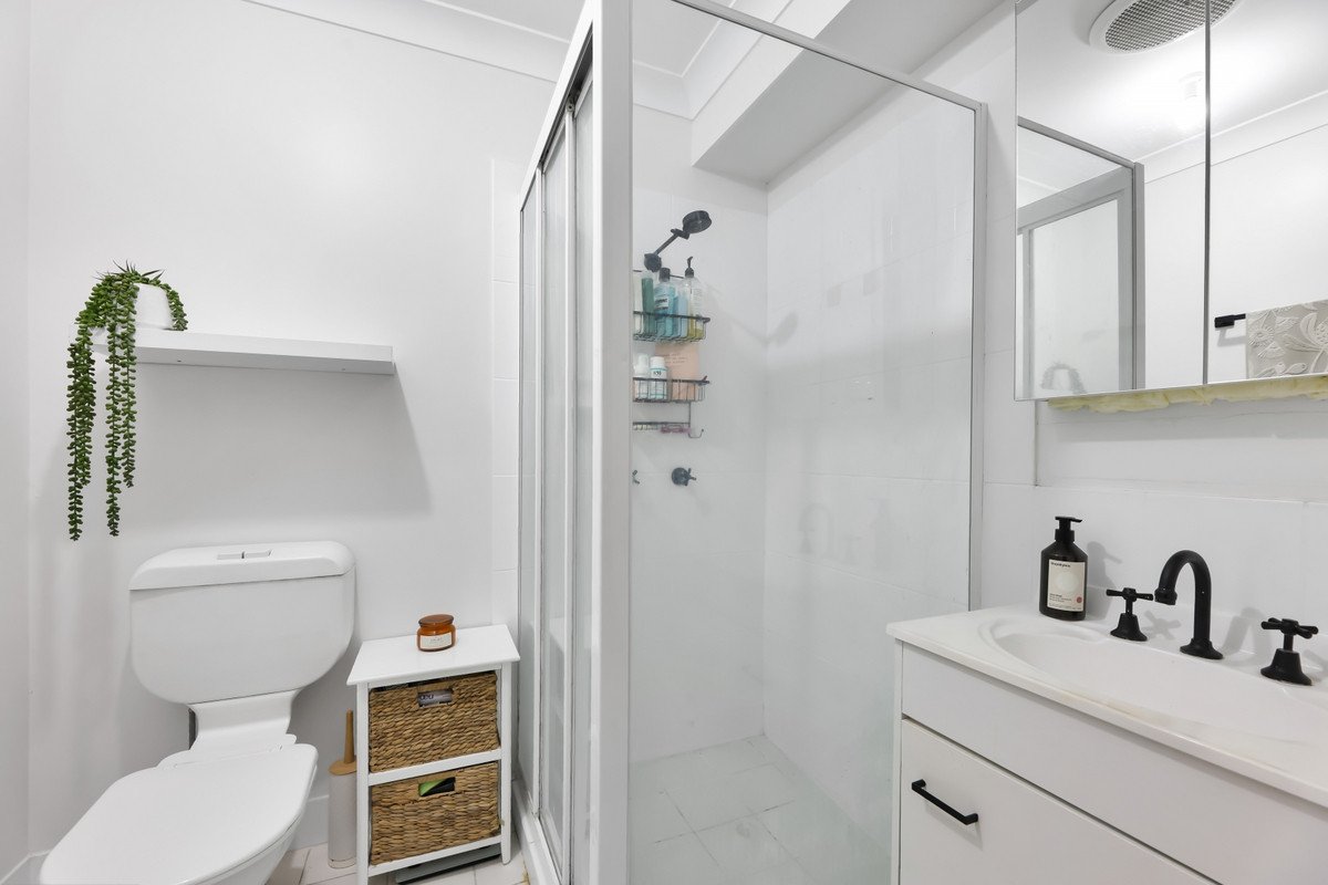 24/2-6 Simpsons Road Currumbin Waters 16