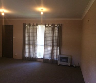 2/42 Albury St  TUMBARUMBA 4