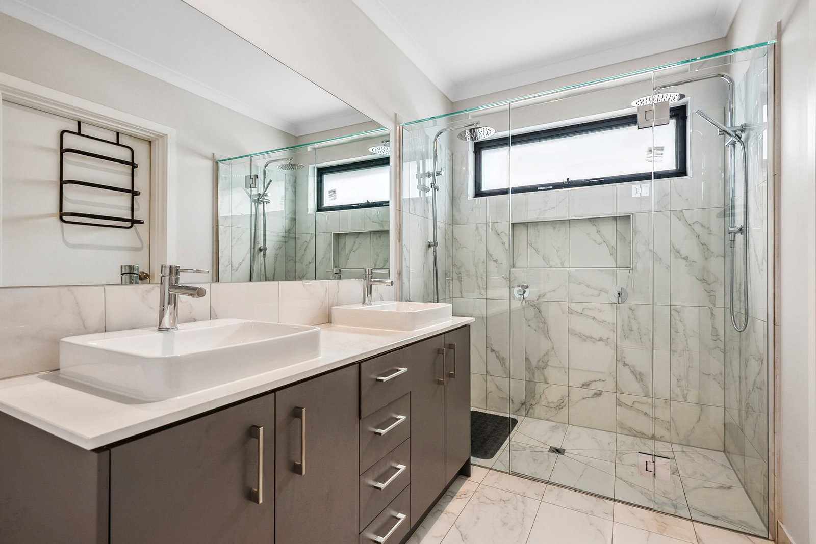 Real Estate and Property in 242 Avenue of Honour, Woodend, VIC