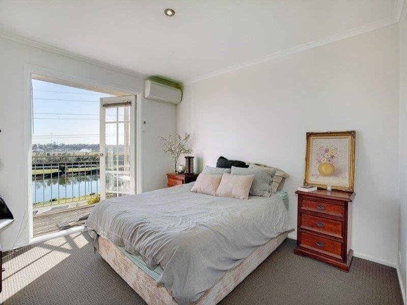 Gallery: 24/2 Ballarat Road