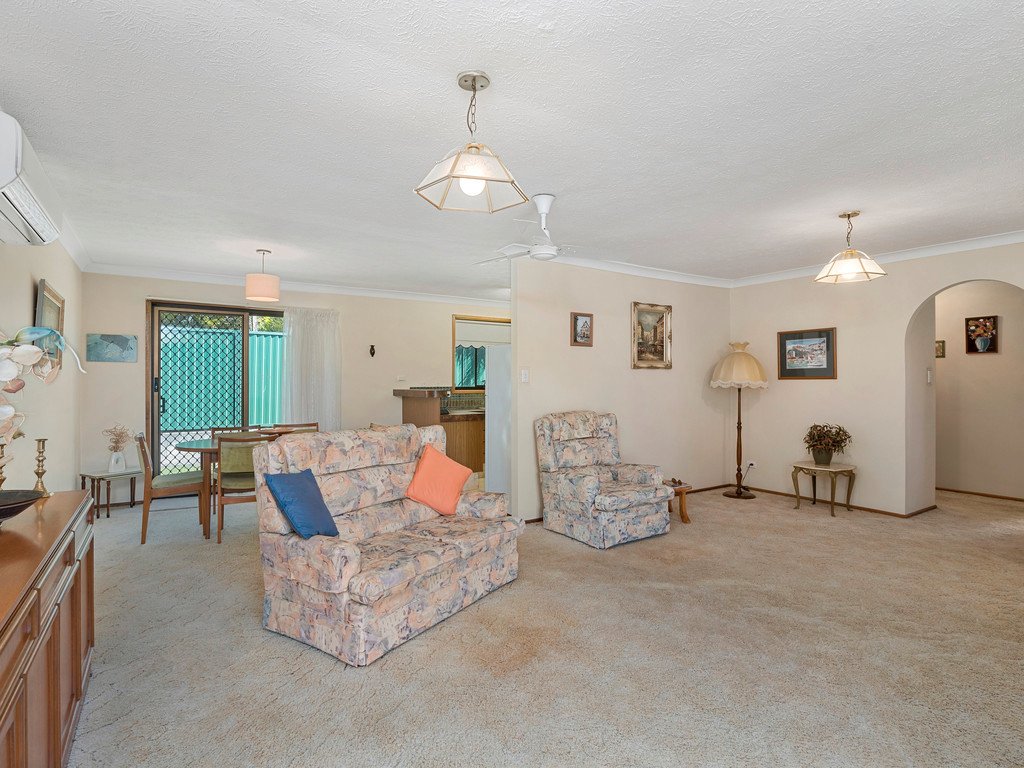 2/42 Bambaroo Cr  TWEED HEADS 3