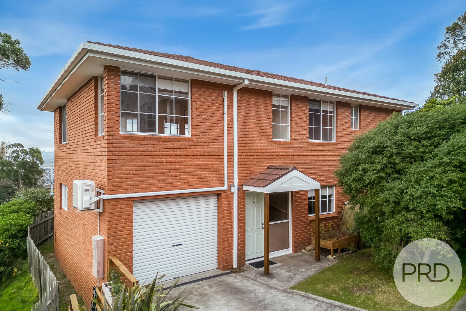 2/42 Benjafield Terrace MOUNT STUART 2