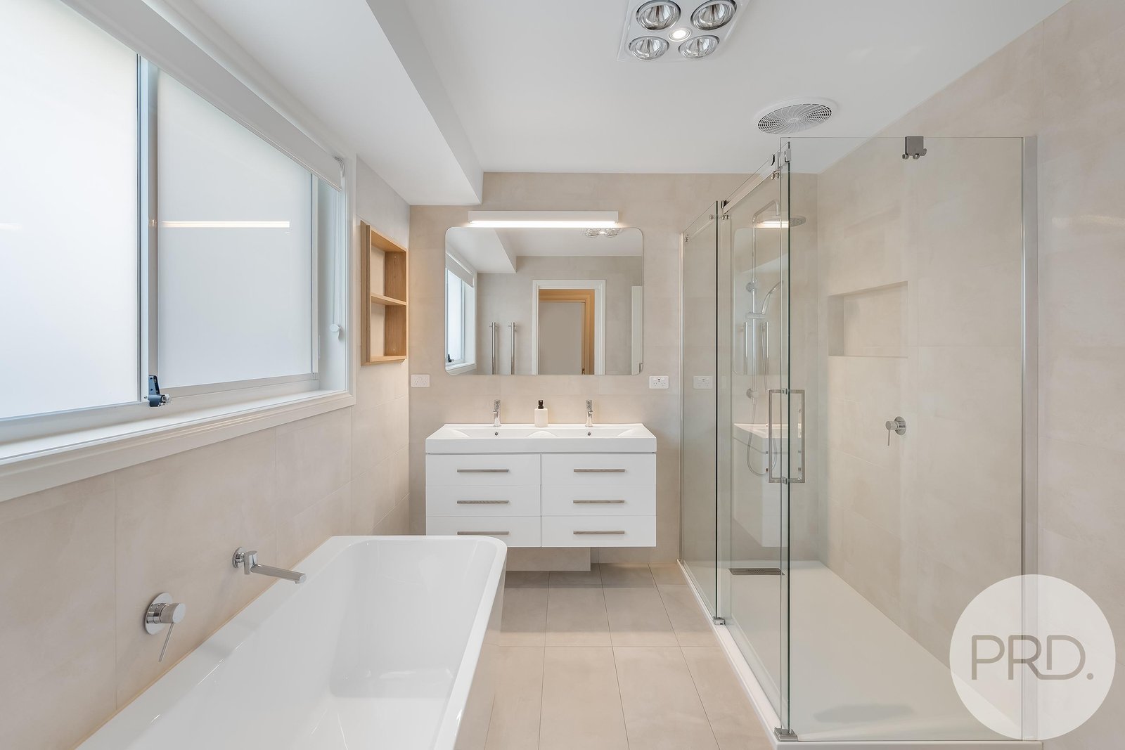 2/42 Benjafield Terrace MOUNT STUART 7