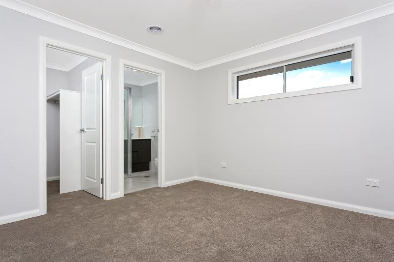 2/42 Breasley Avenue BOOROOMA 5