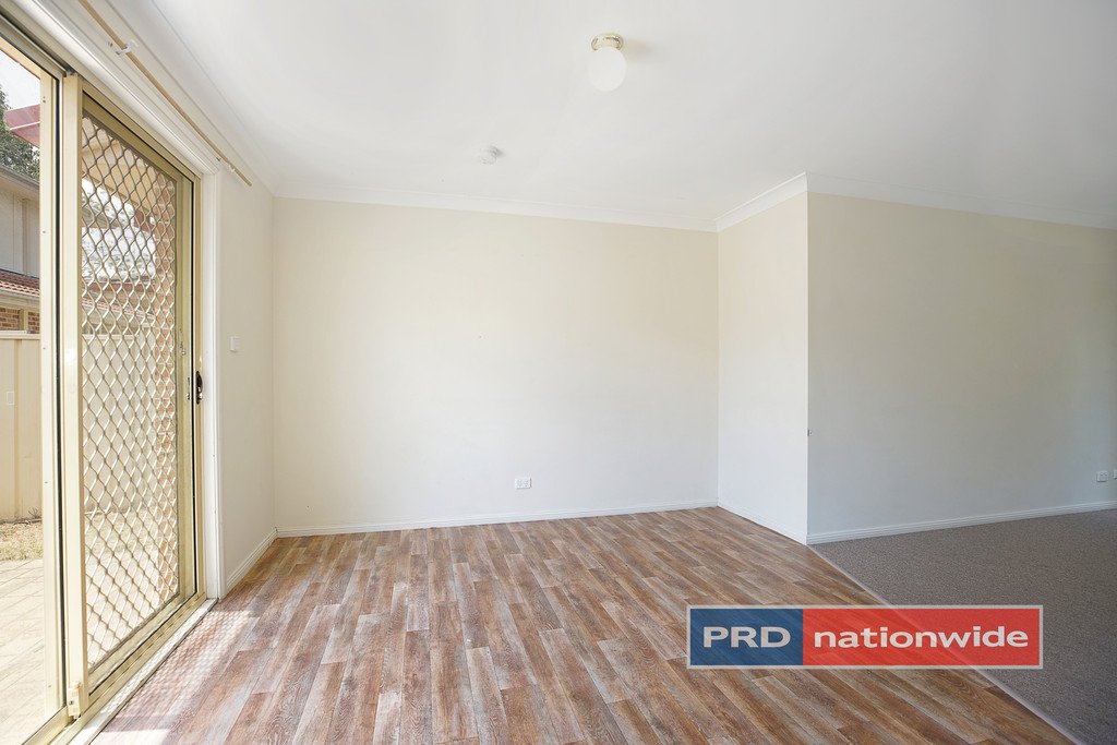 2/42 Bringelly Road KINGSWOOD 6