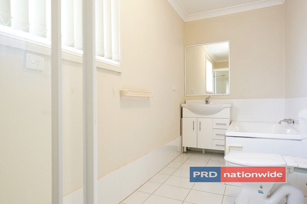 2/42 Bringelly Road KINGSWOOD 7