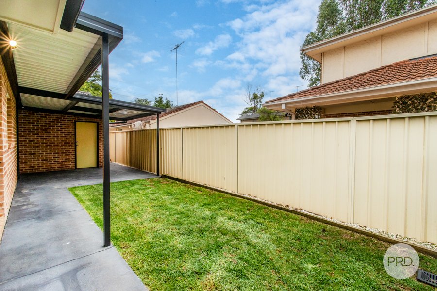 2/42 Bringelly Road KINGSWOOD 12