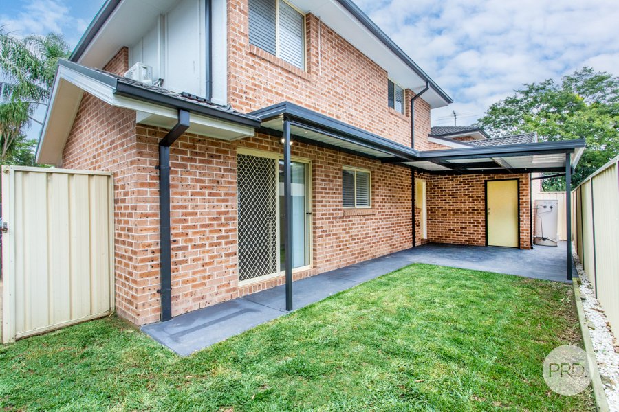 2/42 Bringelly Road KINGSWOOD 13