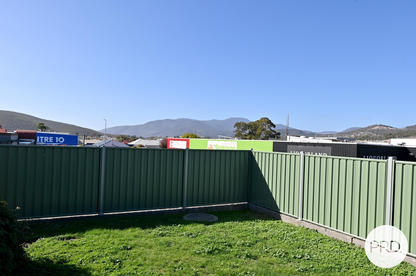 2/42 Burnett Street NEW NORFOLK 14