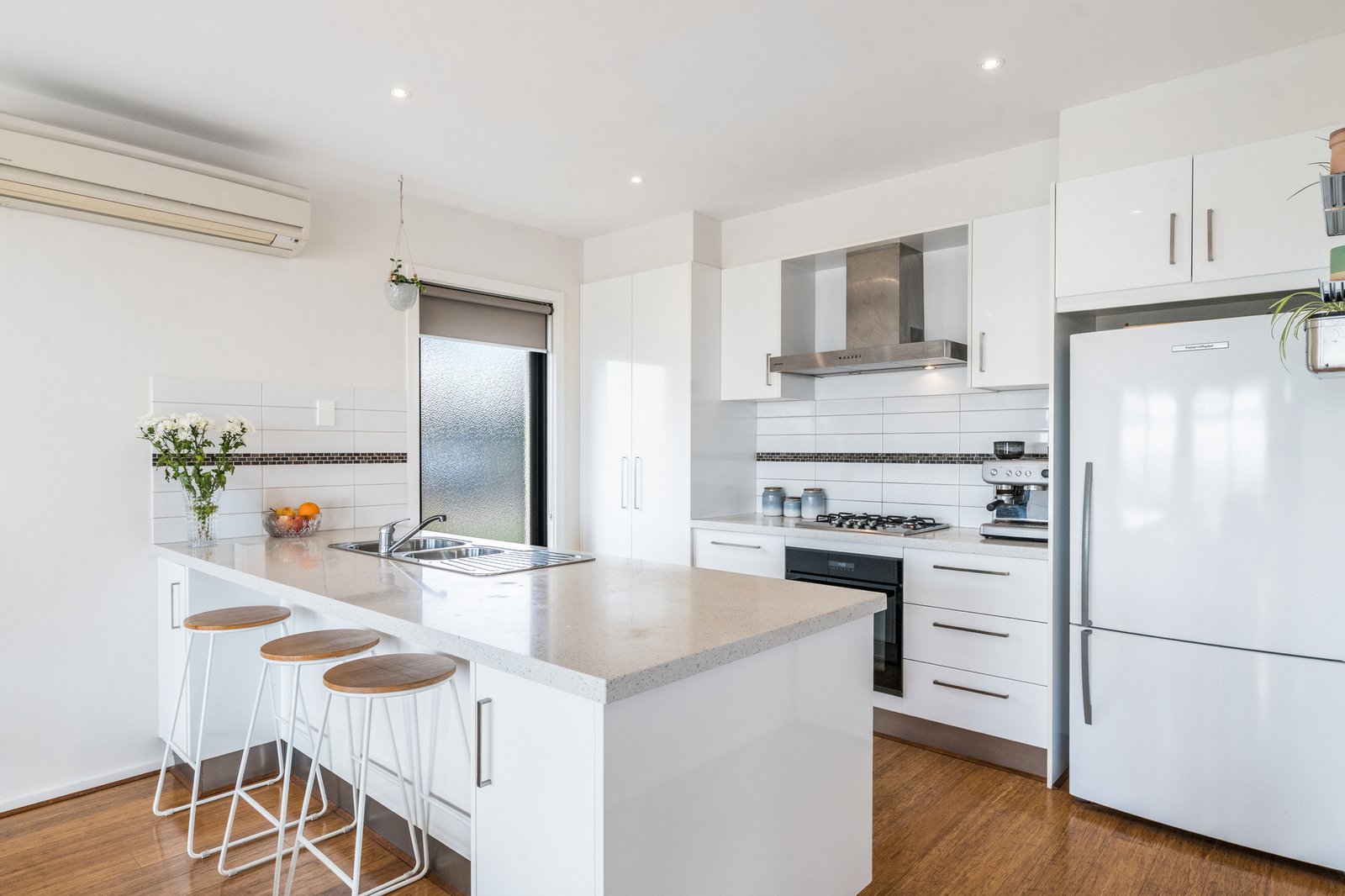 Gallery: 2/42 Coolangatta Drive