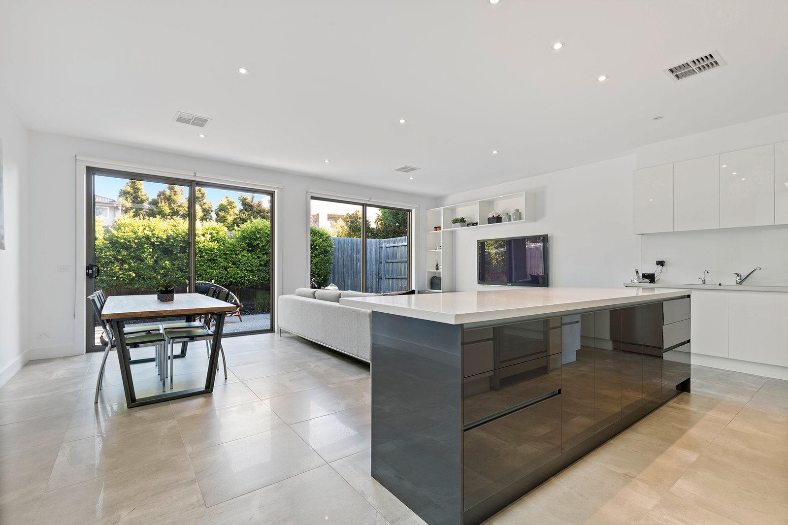 Gallery: 2/42 Gowrie Street