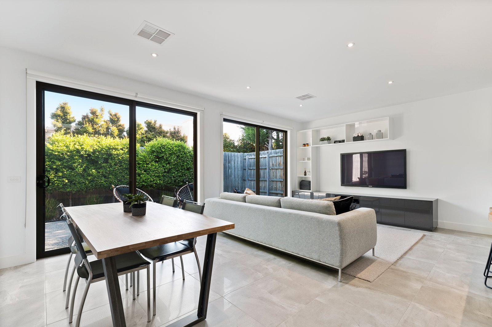 Gallery: 2/42 Gowrie Street