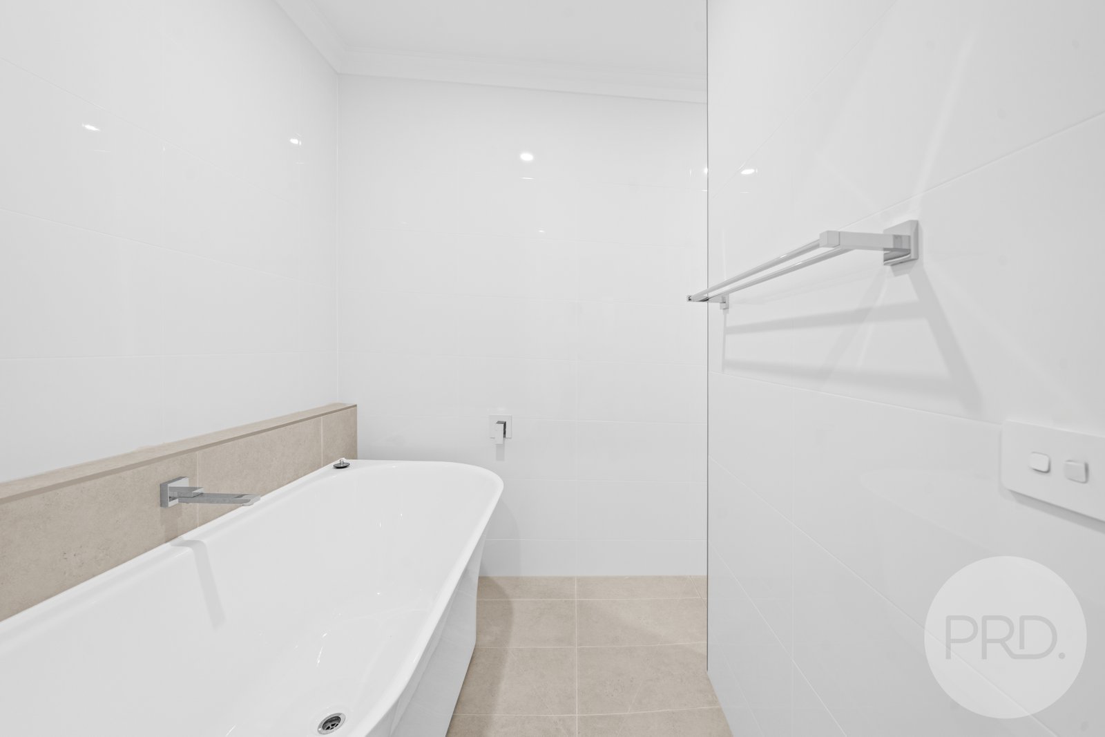 242 Kincaid Street WAGGA WAGGA 8