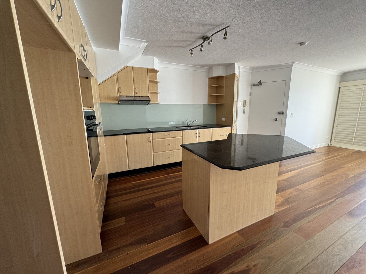 24/2 Seventeenth Avenue Palm Beach 12