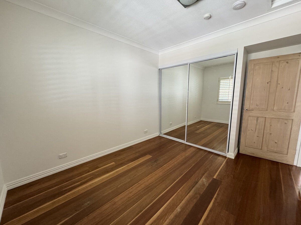 24/2 Seventeenth Avenue Palm Beach 24